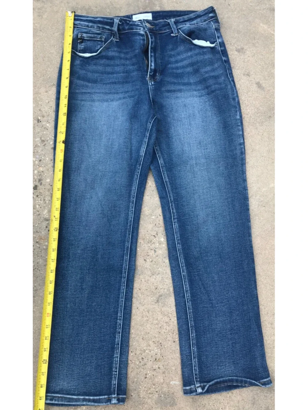 Carlin KanCan Blue Denim Jeans  15/31 Medium Wash Lite Fade on Thighs and Butt